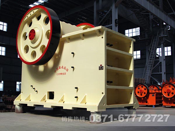 鈉長石顎式破碎機廠家哪里好？