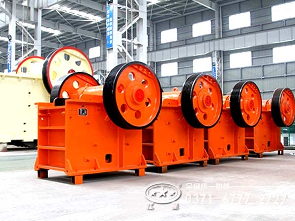 石灰石破碎機(jī)價(jià)格創(chuàng)臨界點(diǎn)，回饋顧客還是低價(jià)戰(zhàn)