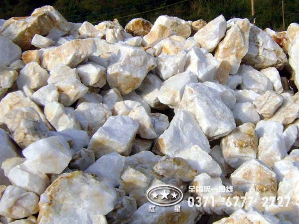 石英石粉碎機(jī)價格多少？