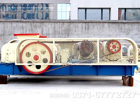 齒輥破碎機(jī)和對輥破碎機(jī)結(jié)構(gòu)、破碎方式等對比