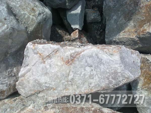 石英石制砂生產(chǎn)線組建方法、所需設(shè)備、工藝流程介紹