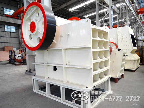 顎式破碎砂石機(jī) 顎式破碎砂石機(jī)