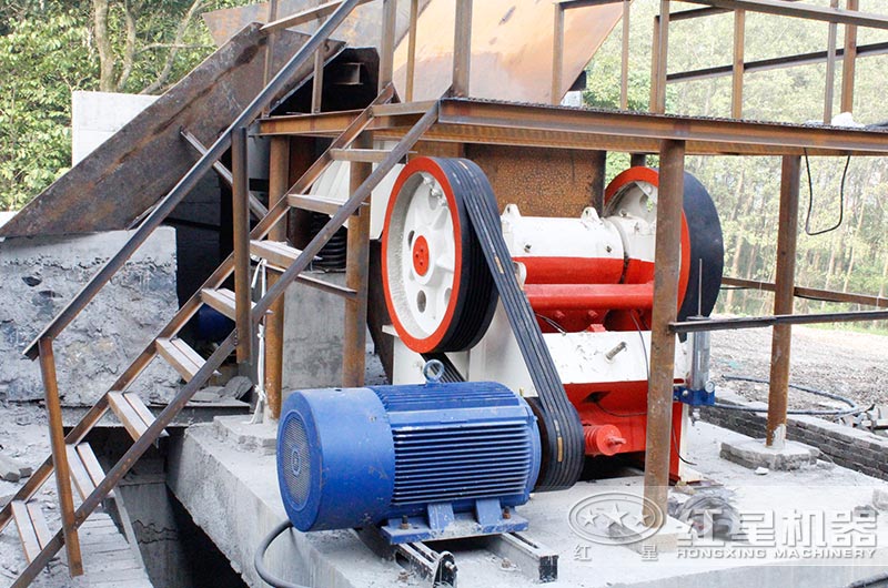 安徽客戶57破碎機(jī)工作現(xiàn)場圖片