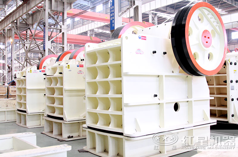 顎式花崗巖破碎機(jī)圖片