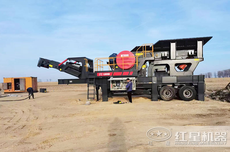 移動(dòng)破碎機(jī)時(shí)產(chǎn)300噸有哪些？多少錢一臺(tái)？