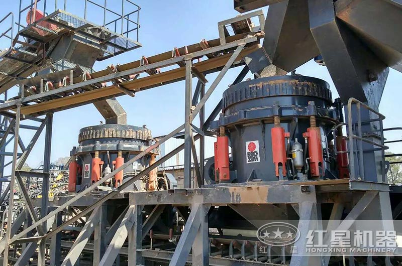 圓錐破安裝搭建現(xiàn)場(chǎng)圖 圓錐破安裝搭建現(xiàn)場(chǎng)圖