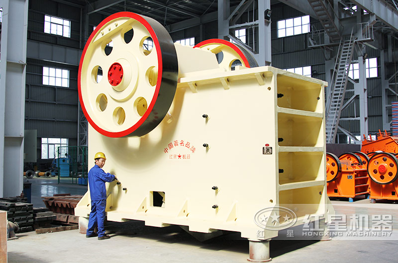 大型破碎石子機(jī)圖片 大型破碎石子機(jī)圖片