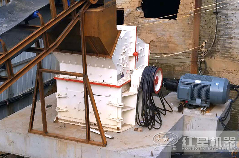 江蘇客戶細(xì)碎機(jī)工作現(xiàn)場圖片