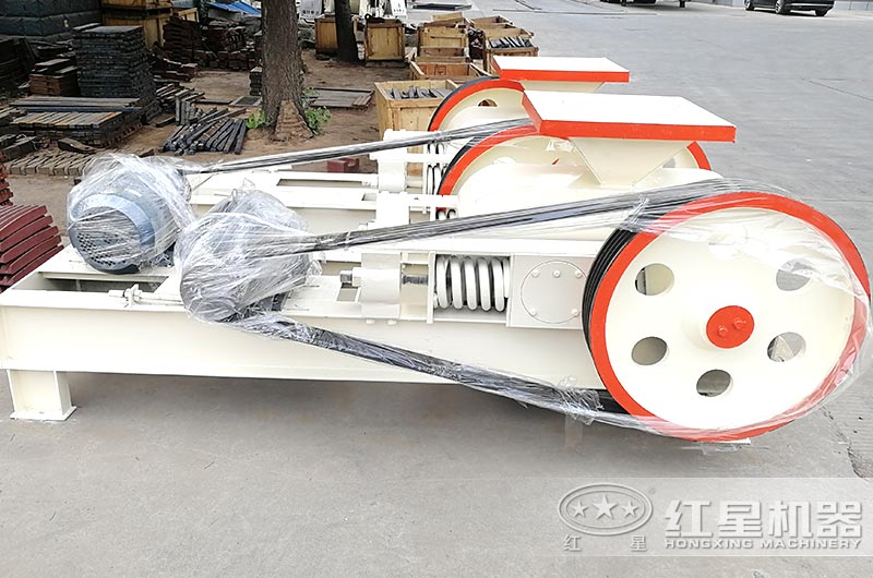 小型對輥制沙機(jī)圖片 小型對輥制沙機(jī)圖片