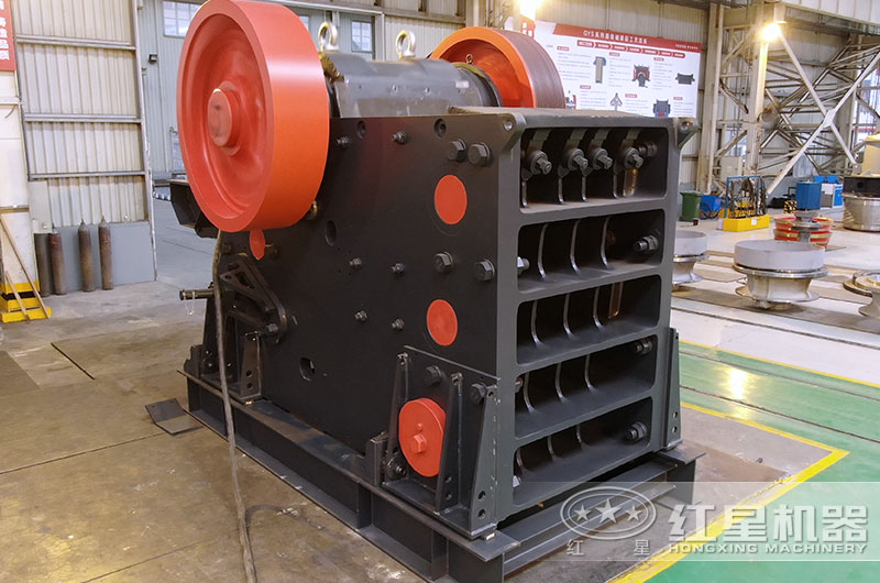 1200鄂破式破碎機(jī)時產(chǎn)多少噸？電機(jī)多大？附參數(shù)表