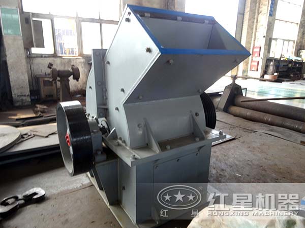 錳礦石破碎機(jī)生產(chǎn)車(chē)間