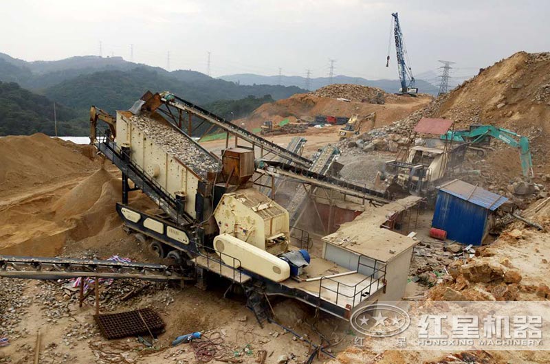 移動打石子機作業(yè)現(xiàn)場