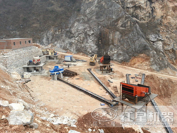 山東泰山一客戶制砂現(xiàn)場