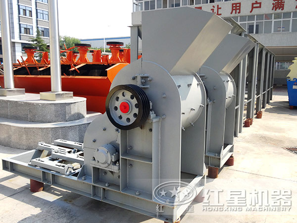 大塊煤怎么弄碎？無篩底雙級(jí)粉碎機(jī)來幫忙