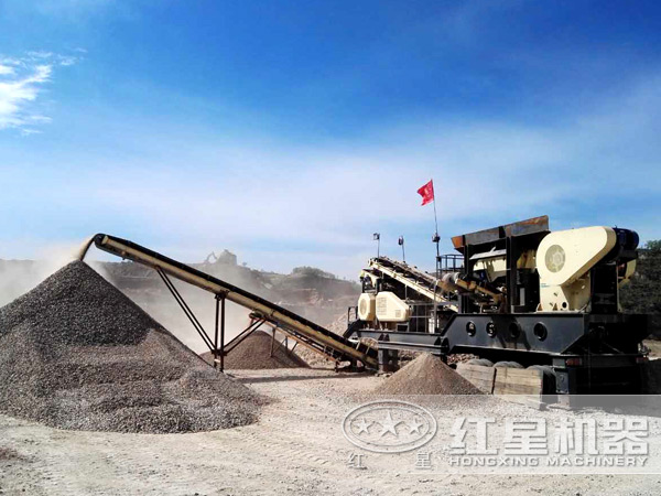 移動(dòng)破碎車生產(chǎn)現(xiàn)場