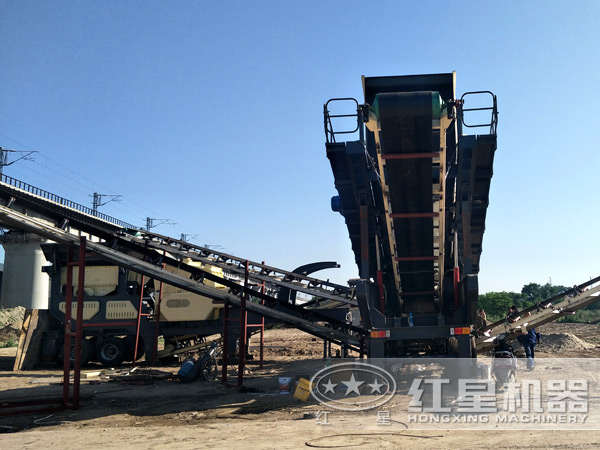 時(shí)產(chǎn)450噸石料移動(dòng)磕石機(jī)多少錢？求品牌介紹