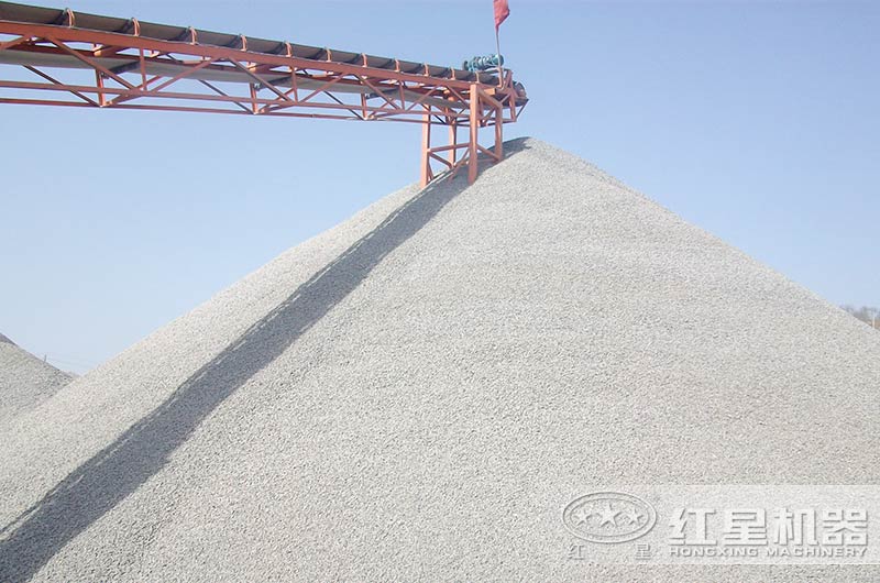 大規(guī)模礦山機(jī)械破碎機(jī)今天啟程，請(qǐng)注意接收！