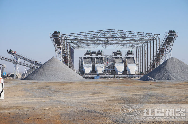 石頭粉碎成沙好賣(mài)嗎？ 市場(chǎng)石頭成沙機(jī)器什么價(jià)錢(qián)