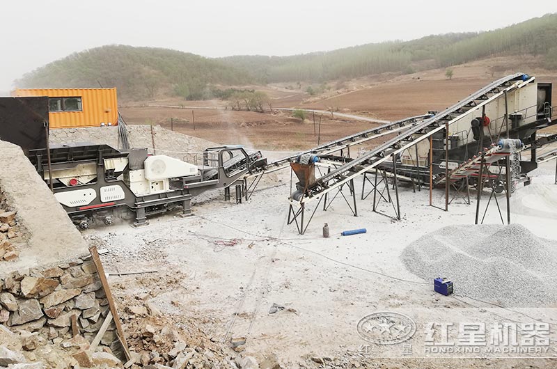 時(shí)產(chǎn)15、20、30噸的小型移動(dòng)碎石機(jī)可行嗎？