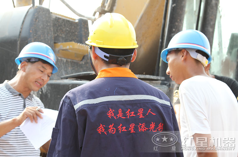 紅星技術(shù)經(jīng)理現(xiàn)場(chǎng)指導(dǎo)用戶安裝及操作