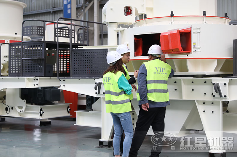 用戶來(lái)廠參觀沙場(chǎng)設(shè)備