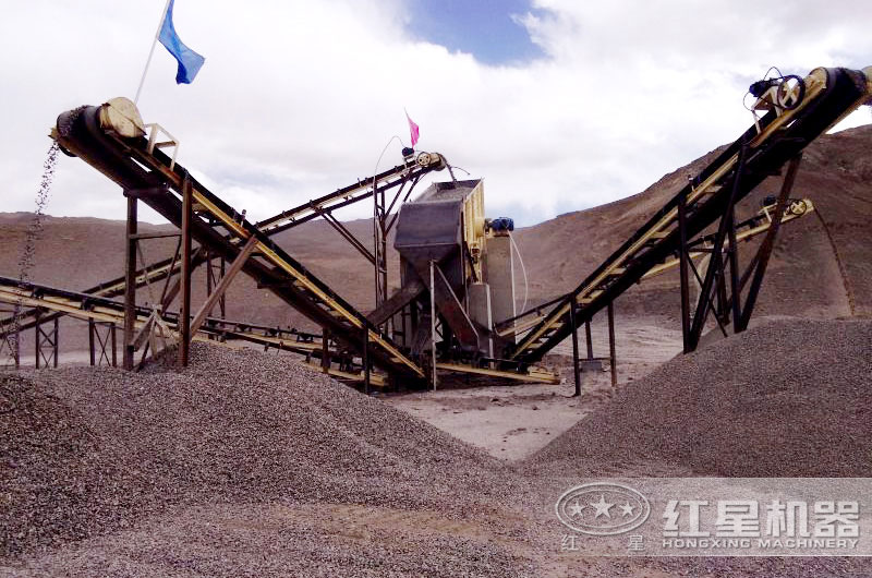 碎石破碎機(jī)生產(chǎn)線一天產(chǎn)量是多少？有沒有現(xiàn)場(chǎng)生產(chǎn)視頻？