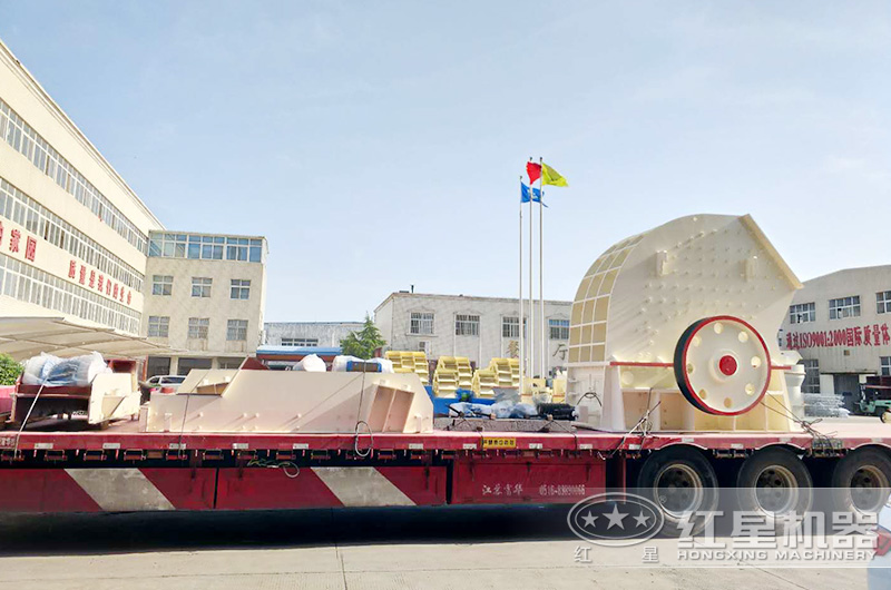 時產(chǎn)200噸二合一碎石機圖片及型號（內附現(xiàn)場生產(chǎn)視頻）