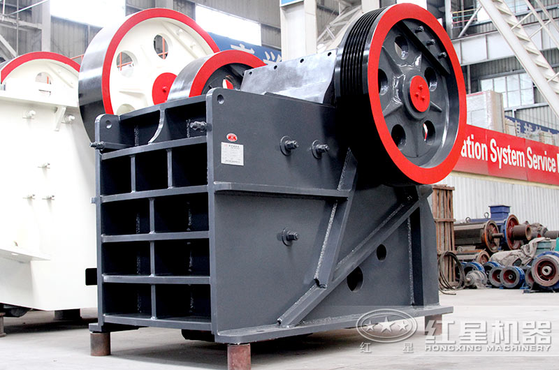 日產(chǎn)1萬(wàn)噸的石頭破碎機(jī)規(guī)格型號(hào)有哪些？