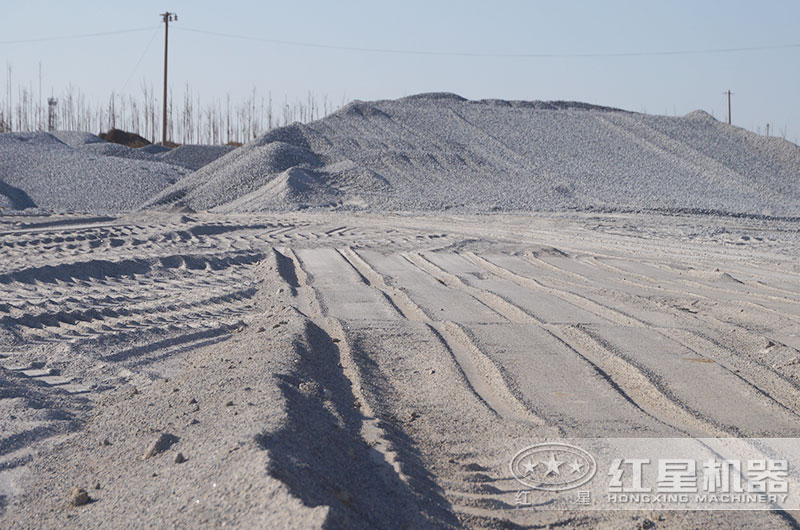 破碎石頭生產(chǎn)石子違法嗎，現(xiàn)在可以著手2022年石頭加工了嗎？