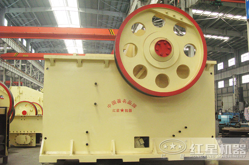 300Ⅹ1300大型細(xì)顎破型號(hào)參數(shù)及具體價(jià)位這里都有，需要的看過來