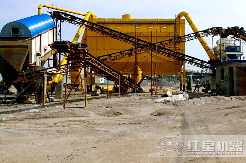 環(huán)保型機(jī)制砂生產(chǎn)線如何配置，一天能生產(chǎn)多少噸細(xì)沙？