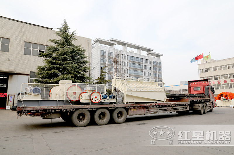 大型對(duì)輥制砂機(jī)好用嗎？有沒(méi)有現(xiàn)場(chǎng)視頻？