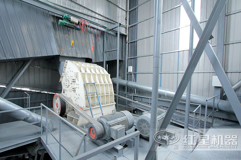 錘式破碎機(jī)能破碎生石灰嗎？有時(shí)產(chǎn)50噸的嗎？