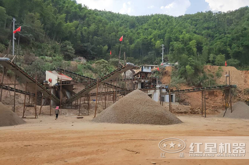 15萬(wàn)預(yù)算，能買(mǎi)到哪種河卵石及建筑廢料用多功能破碎機(jī)？