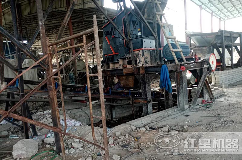 1315反擊破制砂機沒有篩底能不能出砂？板錘多久換一次？怎么安裝？