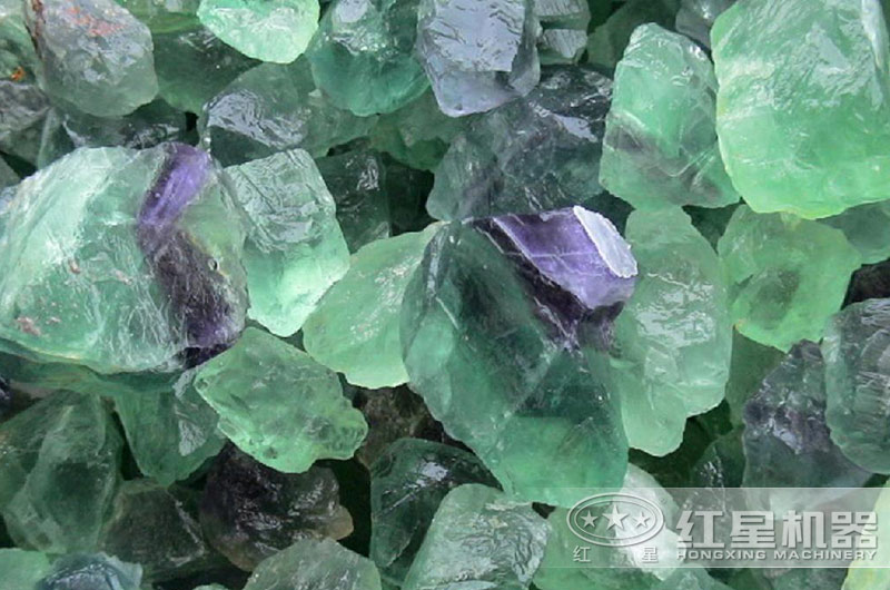 2020年螢石價(jià)格走勢(shì)如何？螢石原礦到螢石粉的整套生產(chǎn)設(shè)備